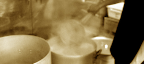 家系ラーメンとは?つばさ家でその味をお確かめください。有名店で修行した店長やスタッフがご来店をお待ちしております。