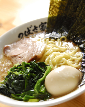 横浜家系ラーメンつばさ家のラーメン